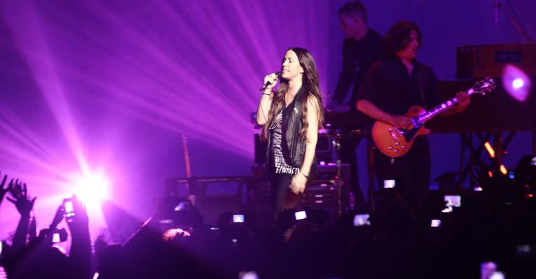 Alanis Morissette abre turnê brasileira com o primeiro show em São Paulo
