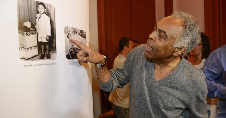 Gilberto Gil abre baú de memórias