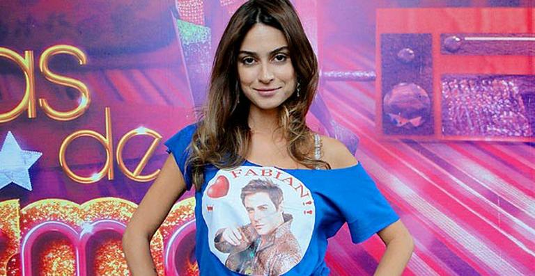 Thaila Ayala viverá uma fanática em ‘Cheias de Charme’ e revela ser fã de Sandy na vida real