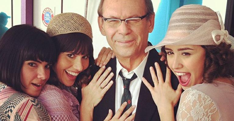 Atrizes de ‘Gabriela’ se divertem nos bastidores com José Wilker
