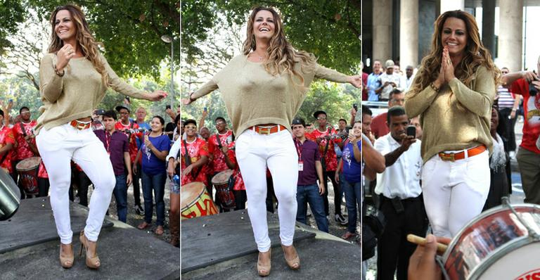 Viviane Araújo é recebida pela bateria do Salgueiro em aeroporto no Rio