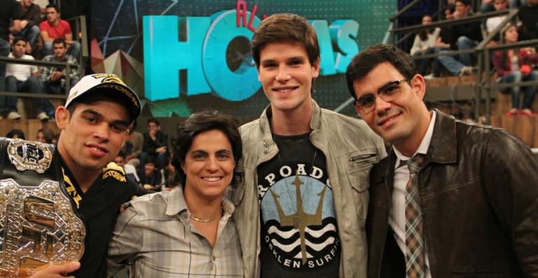 Serginho Groisman conversa com Juliano Cazarré, Thammy Miranda e Jonatas Faro no ‘Altas Horas’