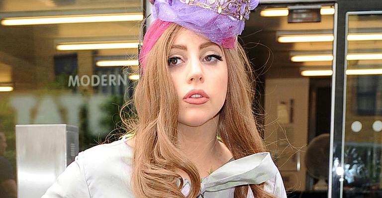 Em Londres, Lady Gaga canta música feita em homenagem à Princesa Diana