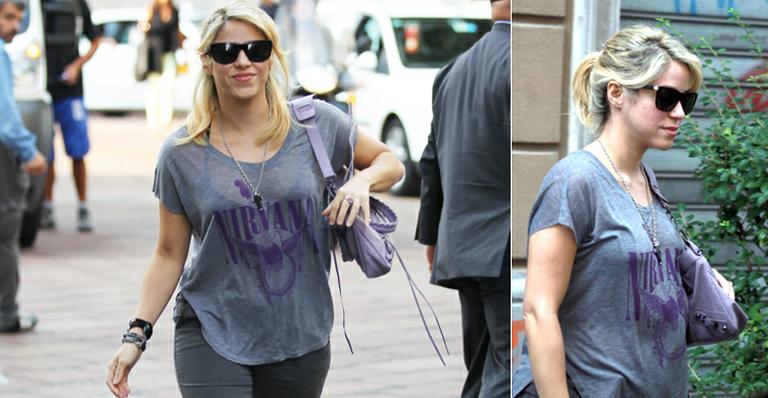 Roupa larguinha faz aumentar rumores sobre gravidez de Shakira