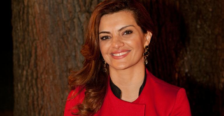 Mayana Neiva se prepara para atuar em peça, filme e novela