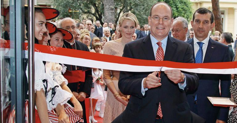 Príncipe Albert inaugura novo prédio do conselho