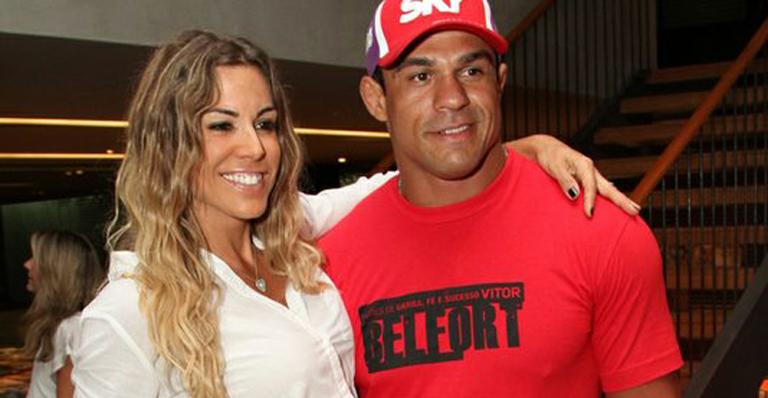 Vitor Belfort parabeniza a esposa, Joana Prado, pelo aniversário: “Mulher de verdade”