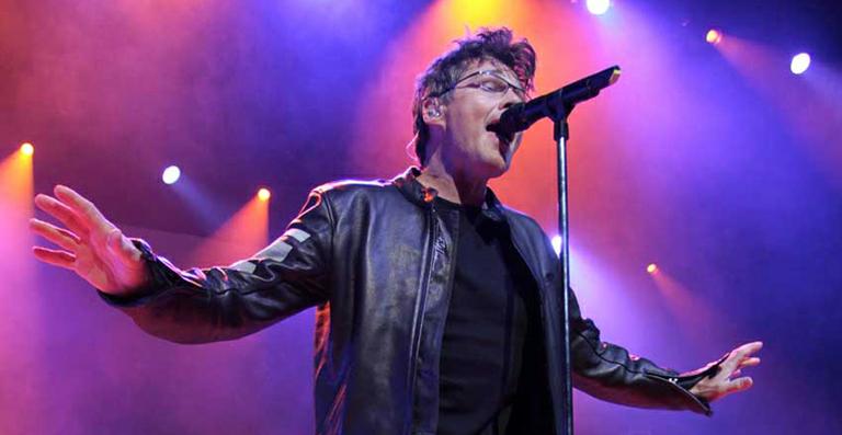 Morten Harket,  ex-vocalista do A-Ha, se apresenta em São Paulo