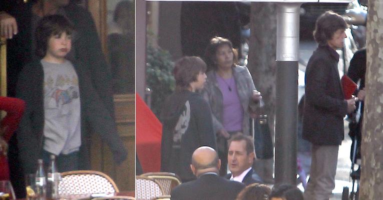 Lucas Jagger aproveita Paris ao lado do pai famoso