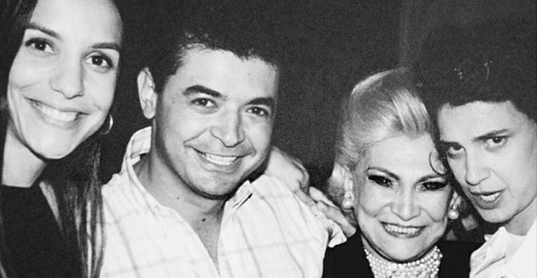 David Brazil mostra foto em homenagem a Hebe Camargo