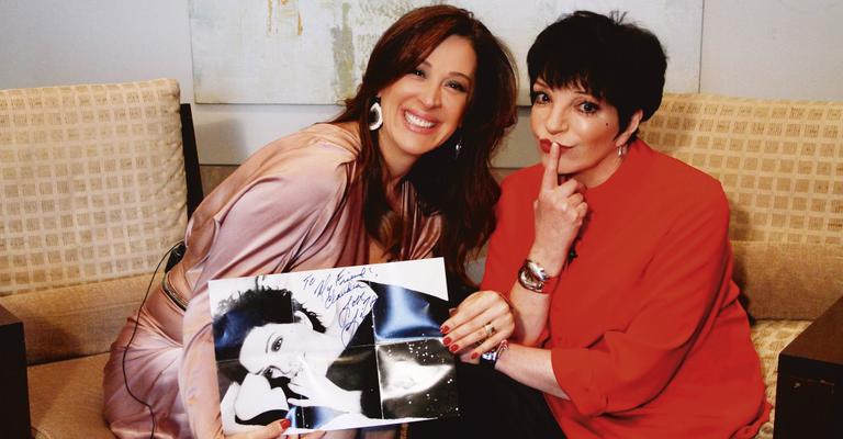 Claudia Raia saúda a diva Liza Minnelli em São Paulo