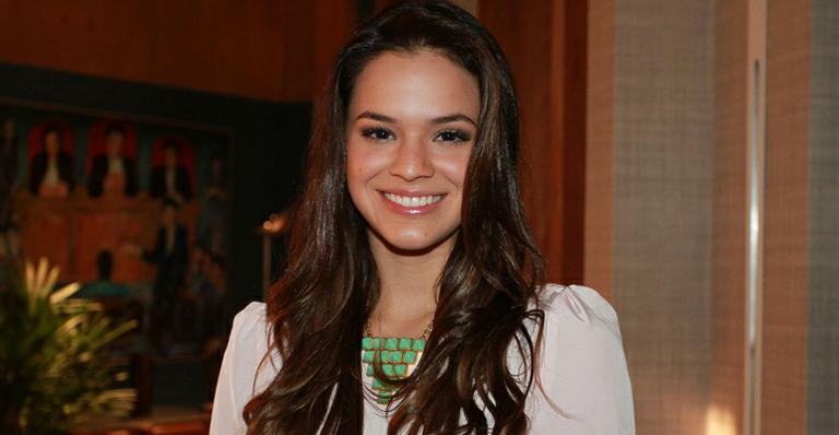 ‘Não estou namorando, mas sou muito fã dele’, diz Bruna Marquezine sobre envolvimento com Neymar
