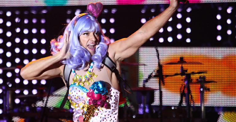 Rodrigo Faro se veste de Katy Perry para apresentar ‘Meus Prêmios Nick’
