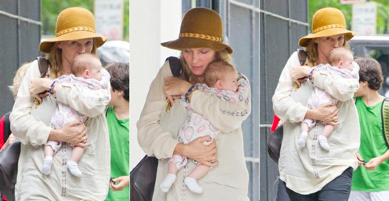 Filha caçula de Uma Thurman tem nome tão difícil que a família decidiu apelidar de Luna
