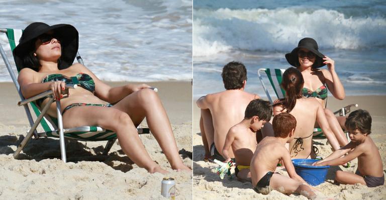 Vanessa Giácomo: tarde animada na praia com amigos e os filhos Raul e Moisés