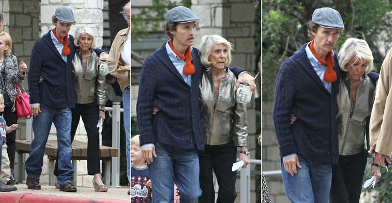 Magro, Matthew McConaughey passeia ao lado da família nos Estados Unidos