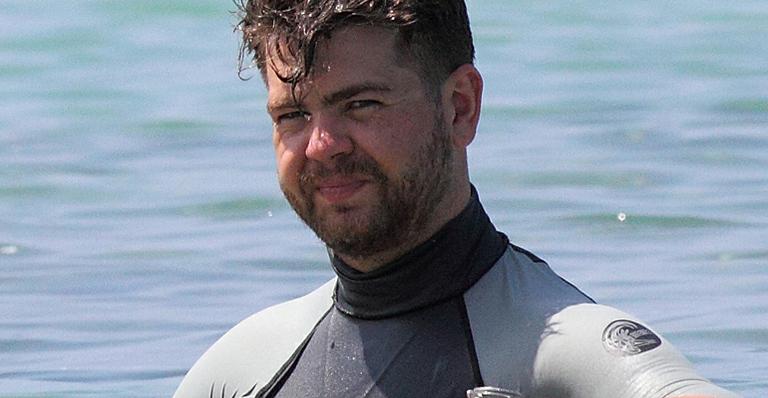 Durante lua de mel no Havaí, Jack Osbourne resgata mulher que teve infarto no mar