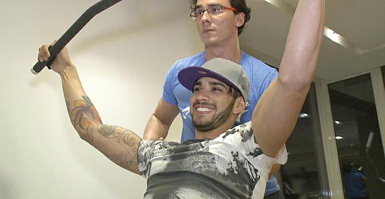 ‘Mulher não gosta de homem bombado’, dispara Gusttavo Lima
