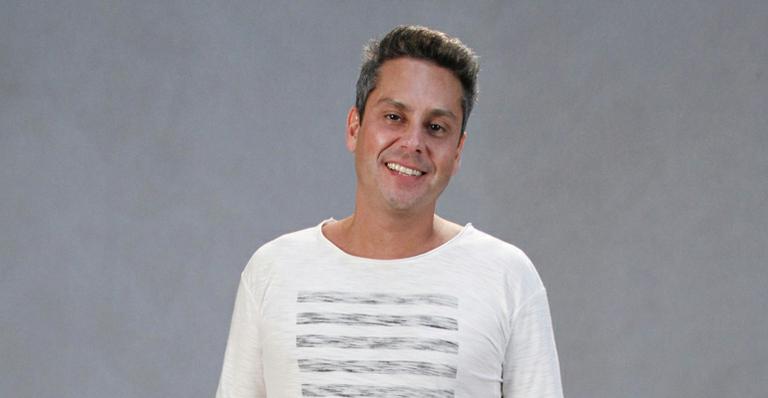 Alexandre Nero fez escova marroquina e sobrancelha para atuar em ‘Salve Jorge’