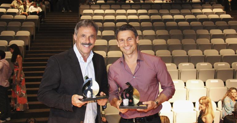 Oscar Magrini e Murilo Rosa são premiados em festival de Araxá