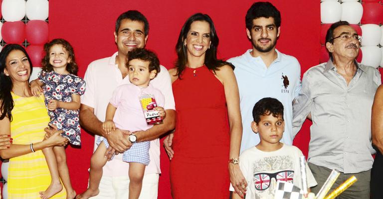 Virna Dias comemora 2 aninhos de Pedro