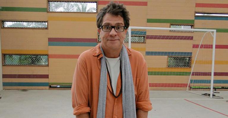 Luis Salém faz participação especial em ‘Malhação’ como diretor de teatro do Colégio Quadrante
