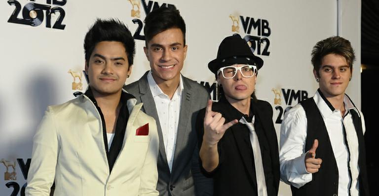 ‘O Brasil pode fazer rock e pop de qualidade’, diz Pe Lu do Restart sobre indicação ao EMA