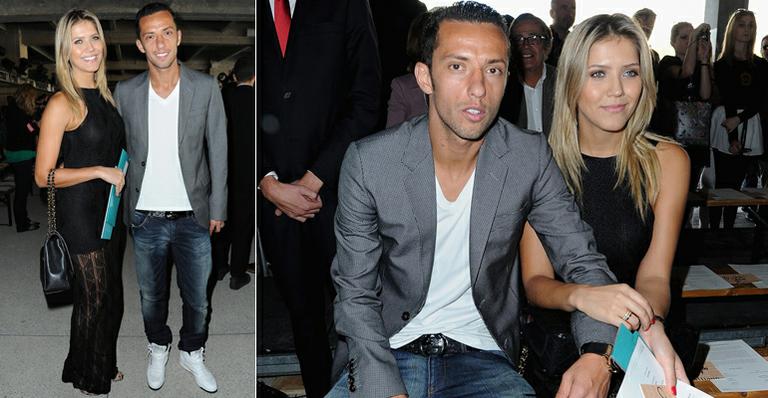 Jogador de futebol Nenê prestigia desfile de John Galliano no Paris Fashion Week