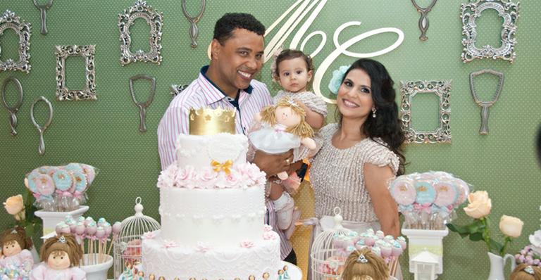 Aline Barros festeja primeiro aniversário da filha Maria Catherine