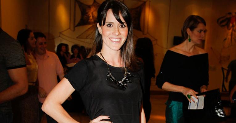 Fernanda Pontes mudará o visual para próxima novela