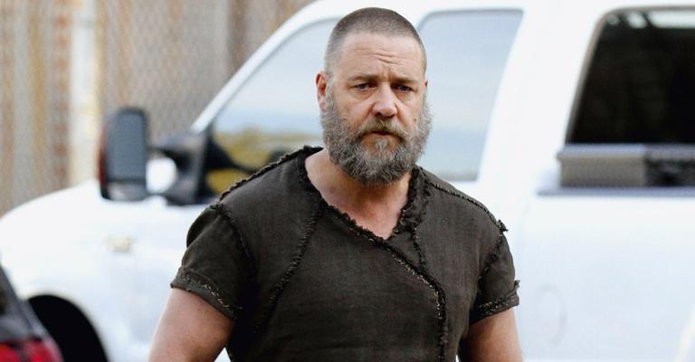Russell Crowe volta à rotina de gravações após separação