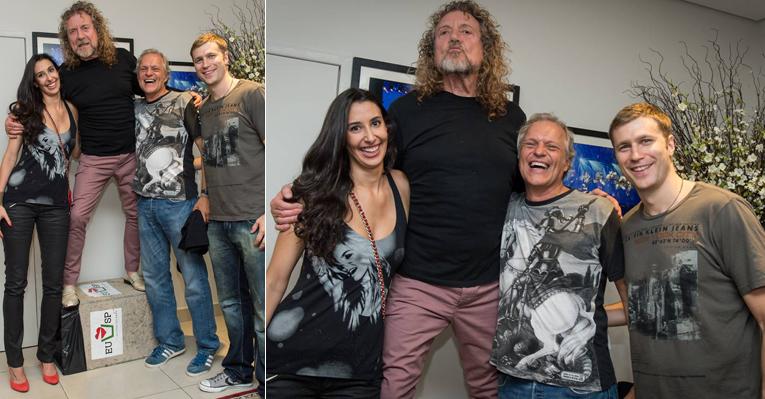 Robert Plant tem momento divertido em seu camarim