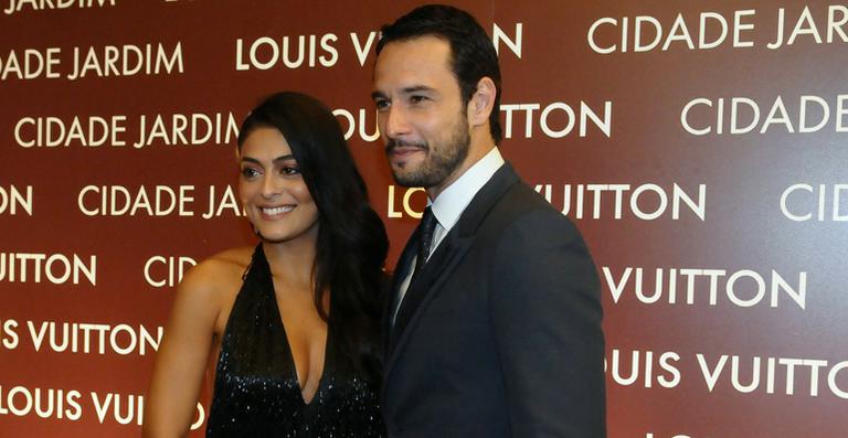 Rodrigo Santoro e Juliana Paes conferem inauguração de loja de grife em São Paulo
