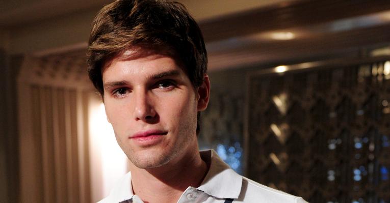 Jonatas Faro fala o que uma mulher precisa ter para conquistá-lo
