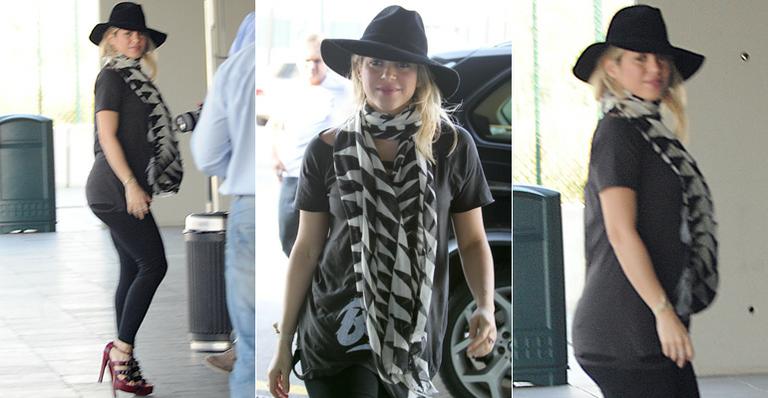 Shakira exibe gravidez em Barcelona