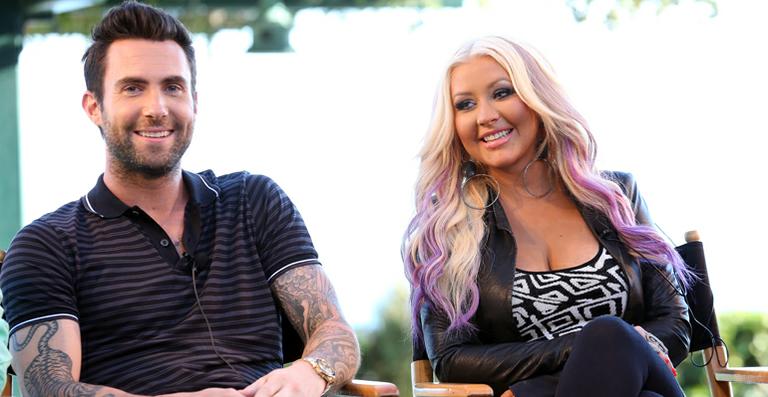 Adam Levine defende Christina Aguilera do ‘bullying’ sobre seu peso