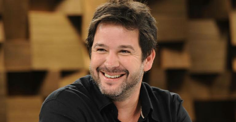 ‘Débora é a única namorada que preencheu todo formulário’, diz Murilo Benício