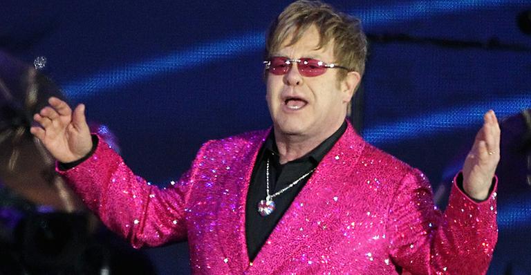 Elton John vence processo judicial e ganha os direitos autorais da música ‘Nikita’