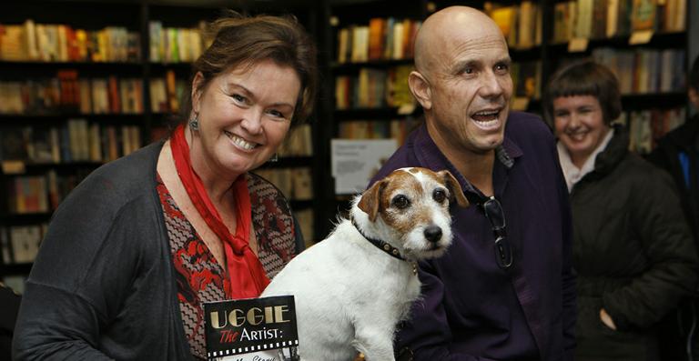 Cãozinho Uggie, de ‘O Artista’, lança biografia canina