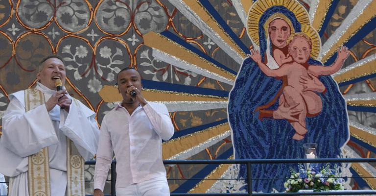 Padre Marcelo Rossi inaugura santuário em SP