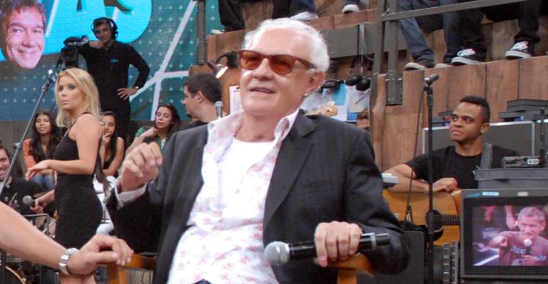 Médicos estão otimistas com recuperação de Ney Latorraca