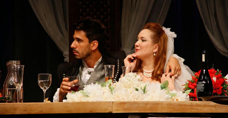 Julio Rocha estreia a comédia ‘O Casamento do Pequeno Burguês’