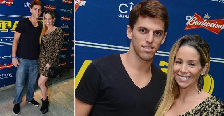 Danielle Winits curte festa com o namorado, Amaury Nunes