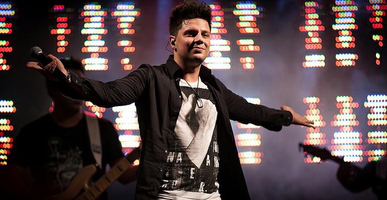 Thiago revela: ‘Thaeme me ajuda com as mulheres’