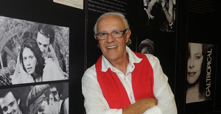 Internado no Rio, Ney Latorraca apresenta melhora e tem alta do CTI