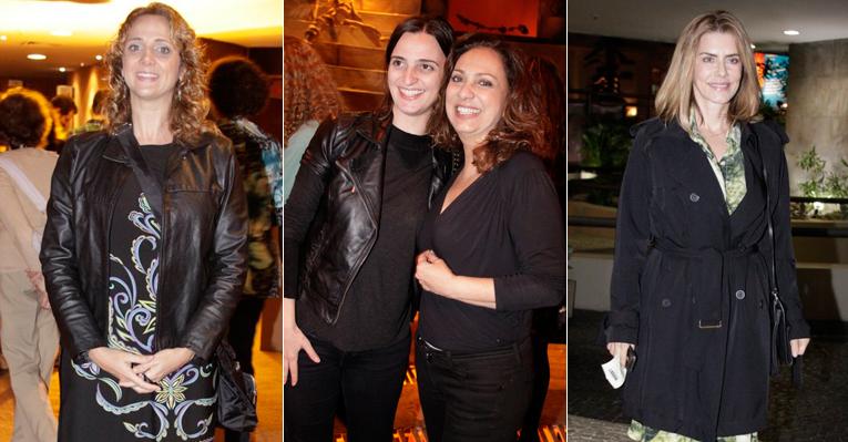 Eliane Giardini recebe amigas em sessão especial do espetáculo ‘Édipo Rei’