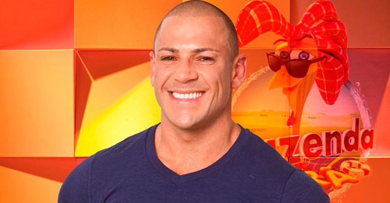 Rodrigo Simões pede para deixar o reality ‘Fazenda de Verão’