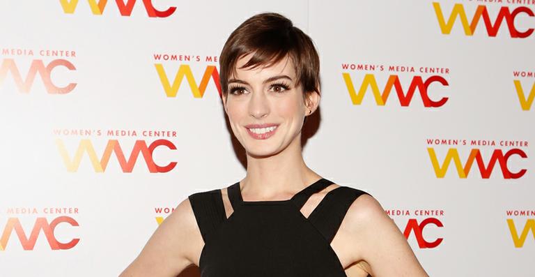 Anne Hathaway ‘quer muito’ ter um filho