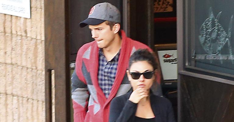 Mila Kunis e Ashton Kutcher almoçam em Los Angeles