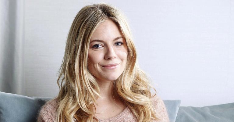 Sienna Miller fala de sua personagem em ‘The Girl’